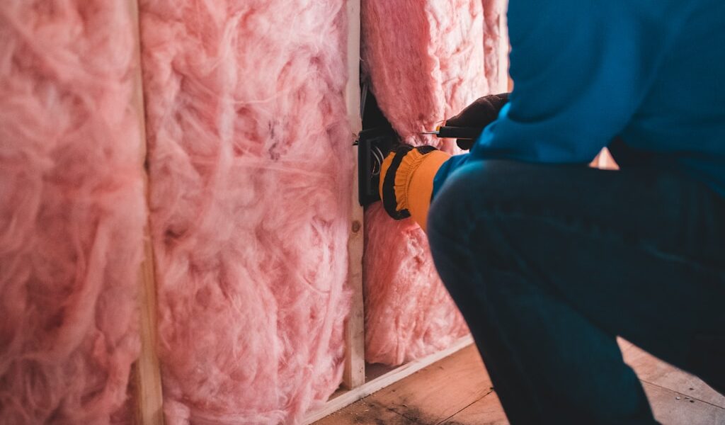 Insulation Upgrades: Spray Foam vs Blown-In for Existing Walls